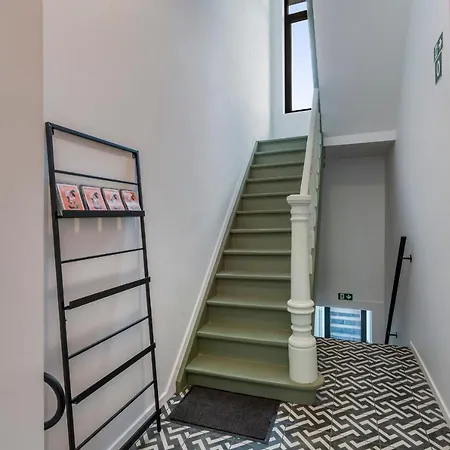 Appartement Design Studio Modern En Stijlvol Met Terras